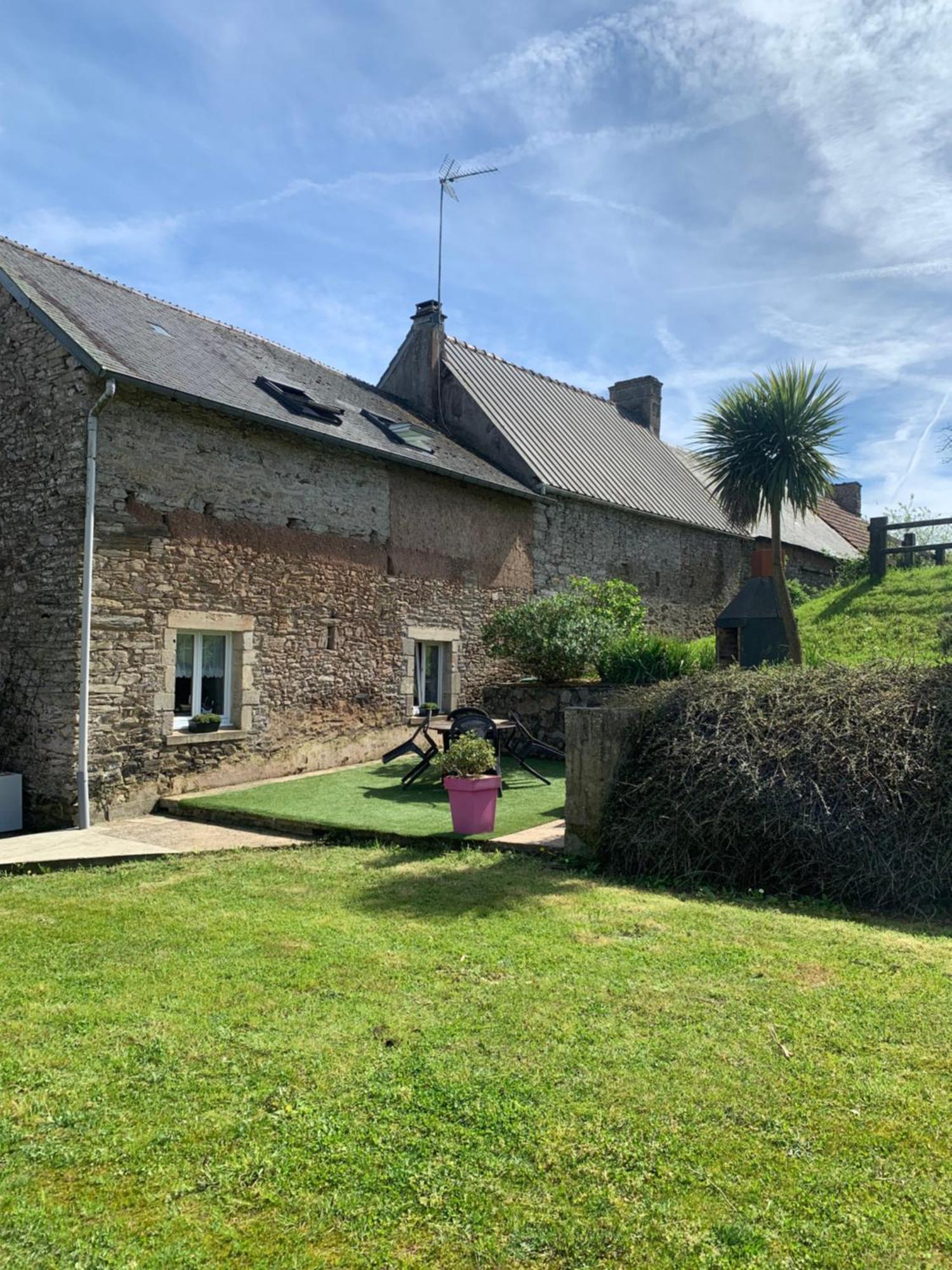 Gite De La Huberderie Quettehou Exteriér fotografie
